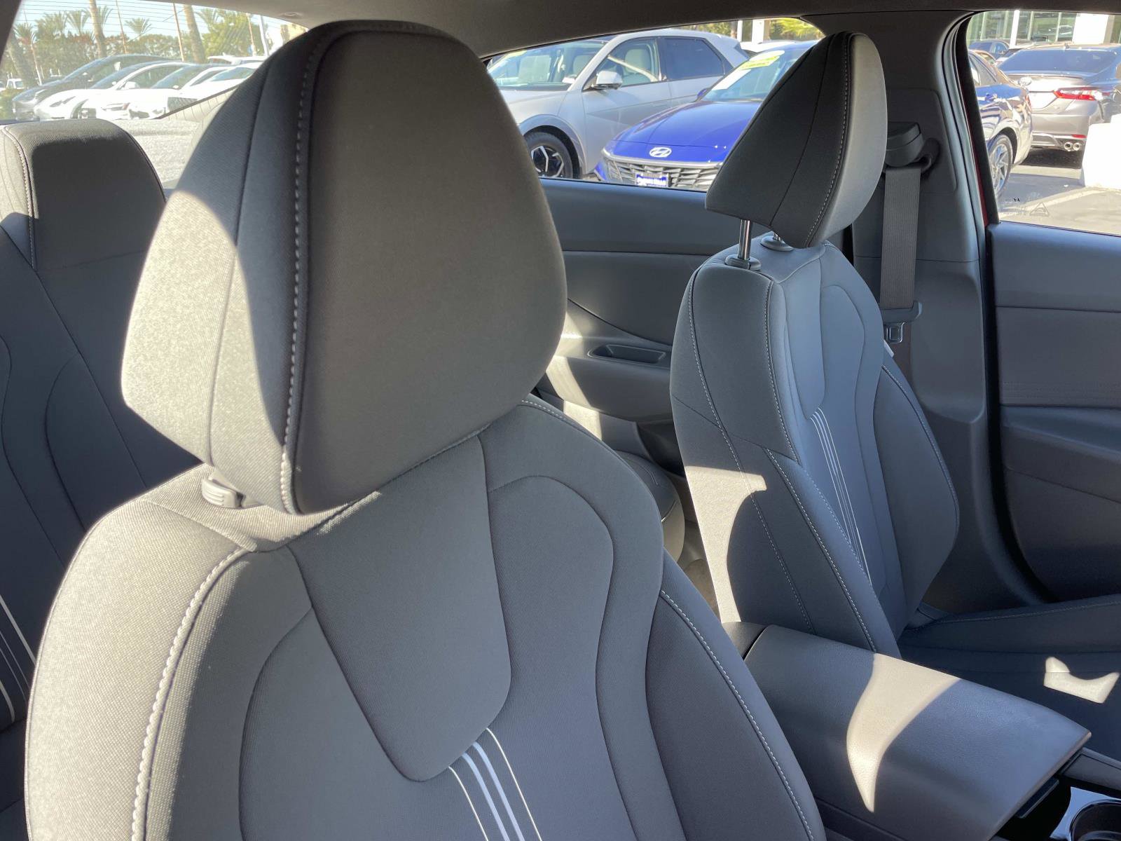 Certified 2024 Hyundai Elantra Blue image 28