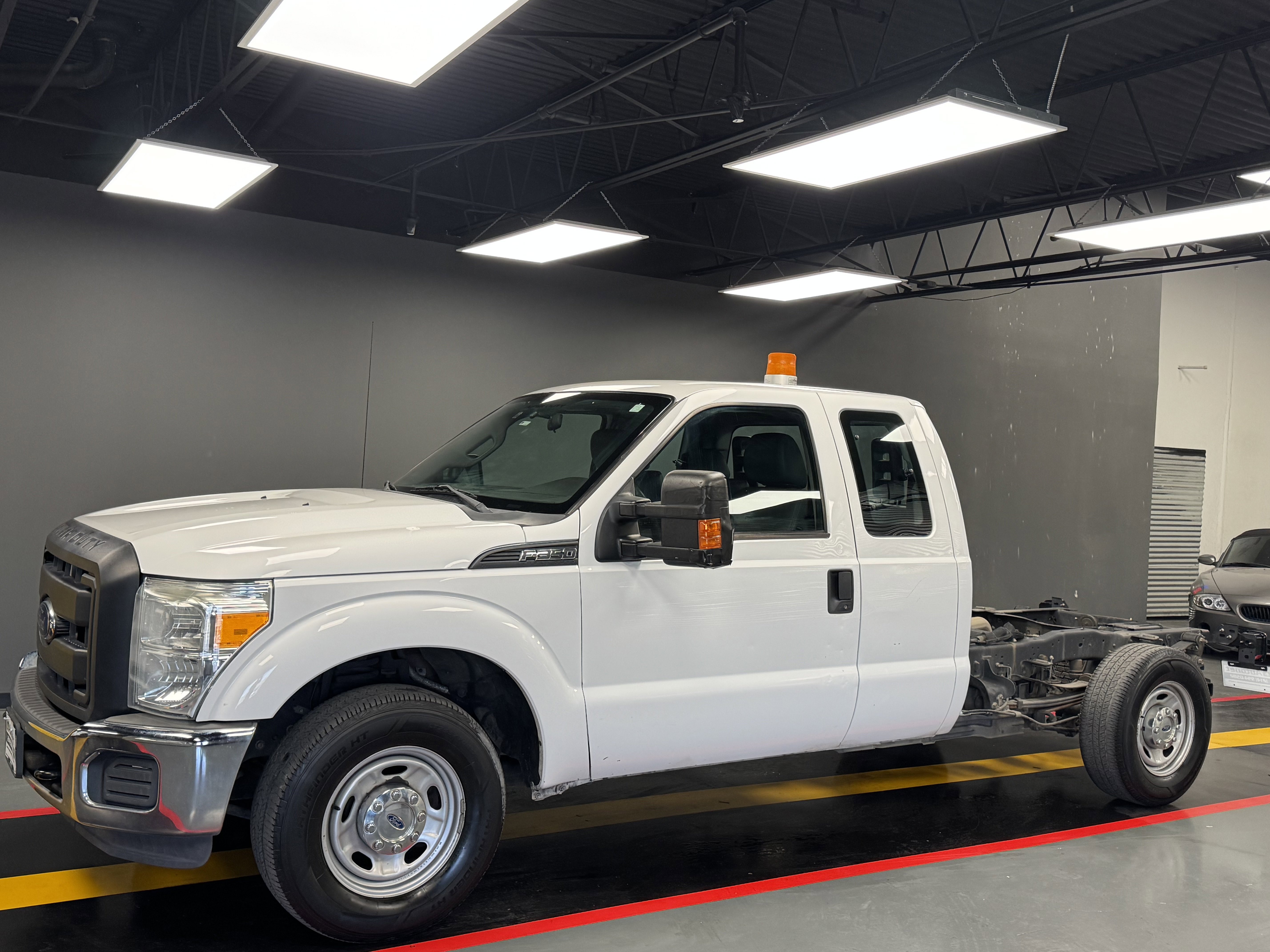 Used 2015 Ford F350 XL RWD image 2