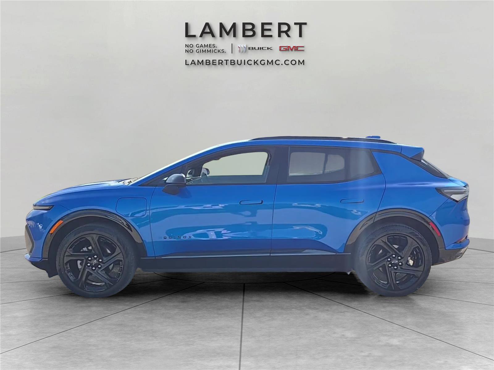 Used 2025 Chevrolet Equinox EV RS w/ Convenience Package II AWD/4WD image 2