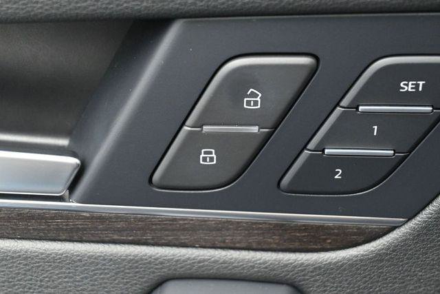 Used 2022 Audi Q5 2.0T Premium w/ Convenience Package AWD/4WD image 14