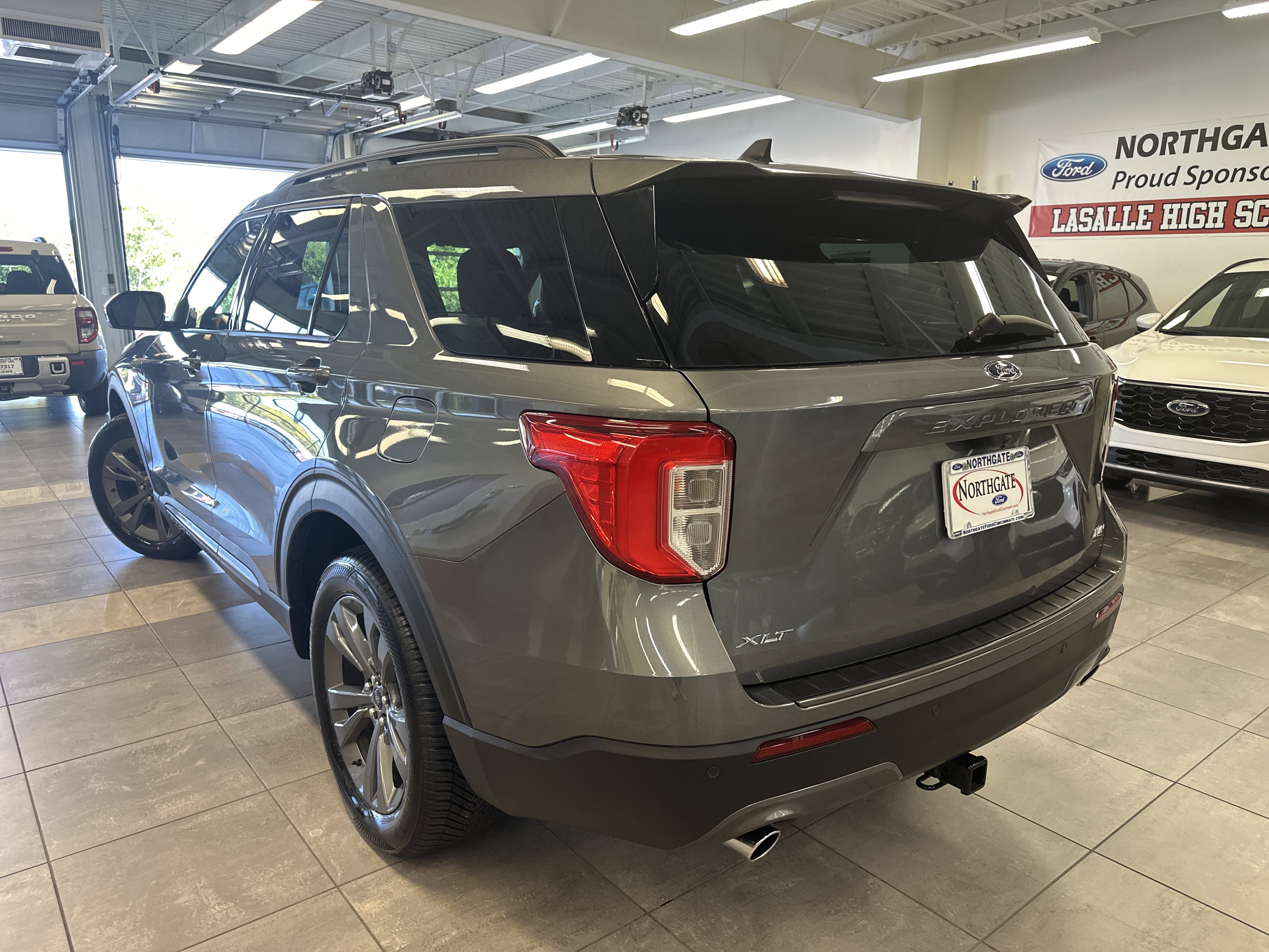 Certified 2022 Ford Explorer XLT w/ Equipment Group 202A image 16