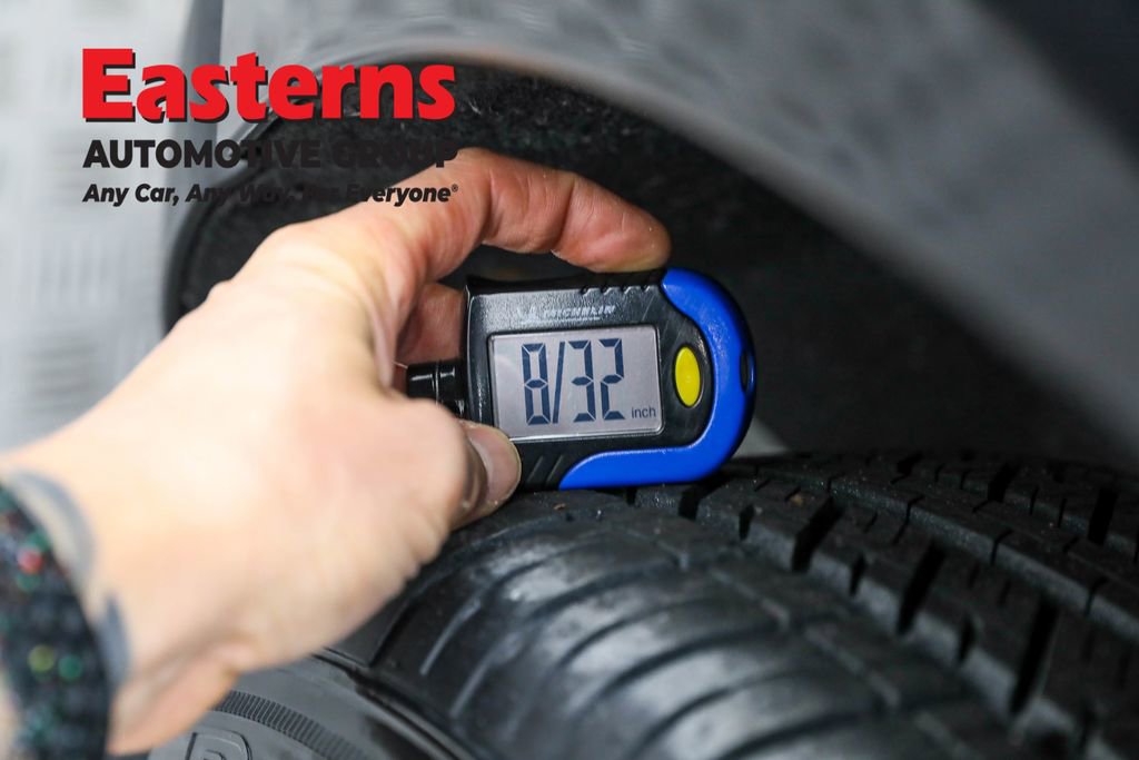 Used 2020 Ford Edge SEL image 29