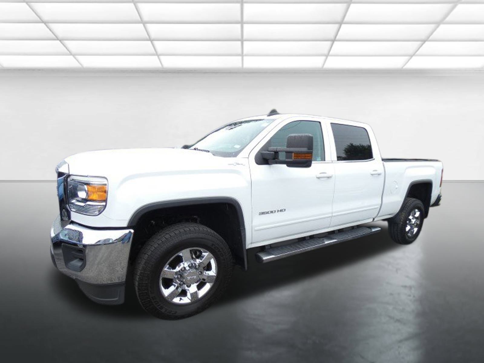 Used 2015 GMC Sierra 3500 SLE w/ SLE Convenience Package image 2