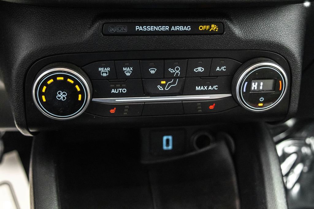 Used 2020 Ford Escape SE image 21