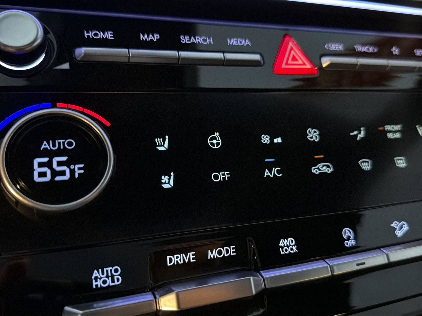 Used 2024 Hyundai Santa Fe Calligraphy AWD/4WD image 31