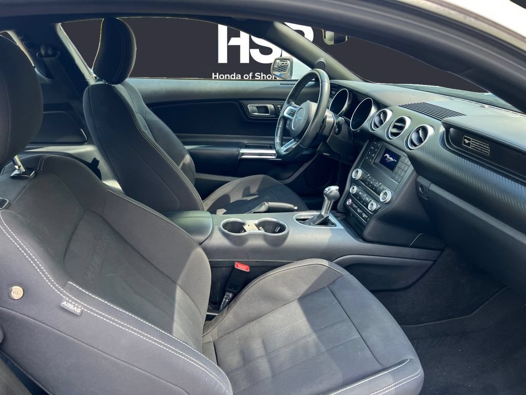 Used 2020 Ford Mustang Coupe RWD image 15