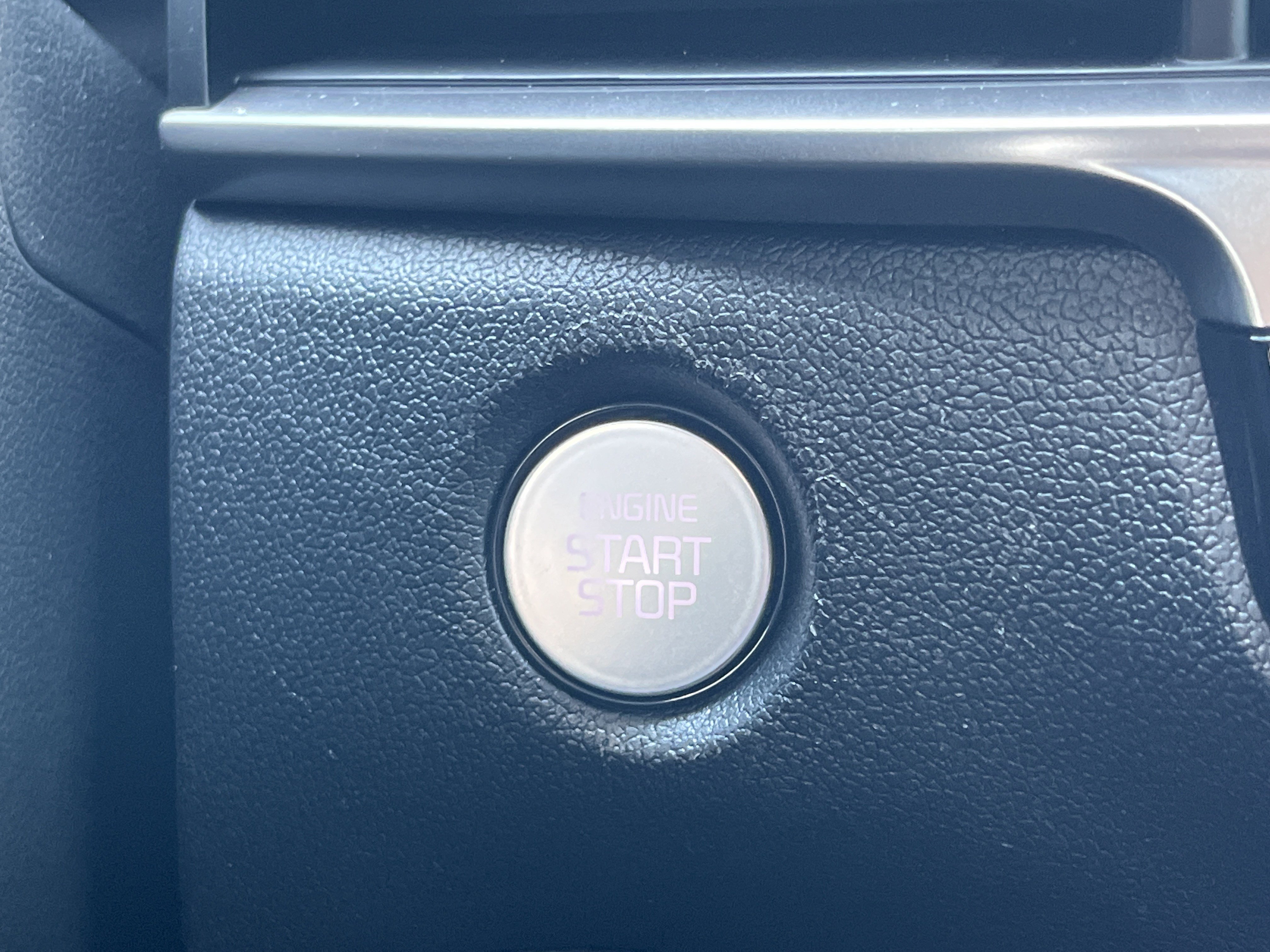 Certified 2025 Kia Sorento LX image 10