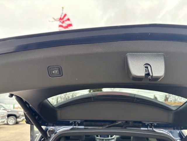 Used 2022 Buick Enclave Avenir w/ Avenir Technology Package AWD/4WD image 23