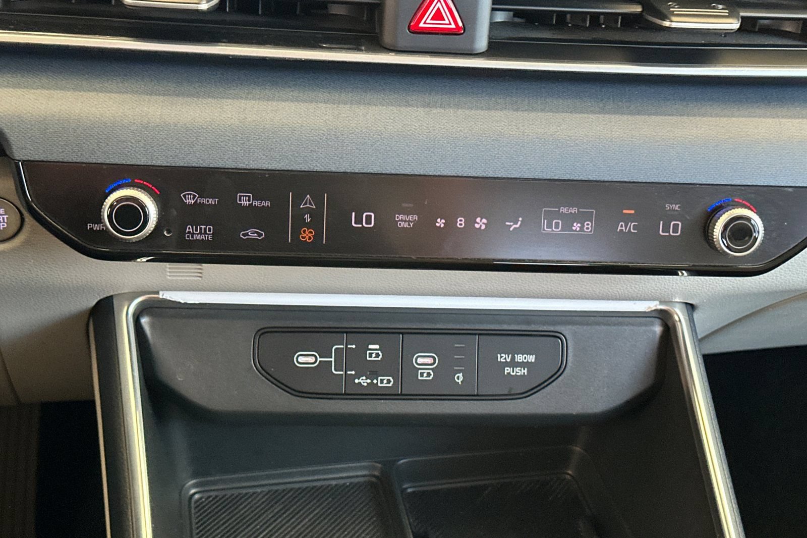Certified 2025 Kia Carnival SX FWD image 23