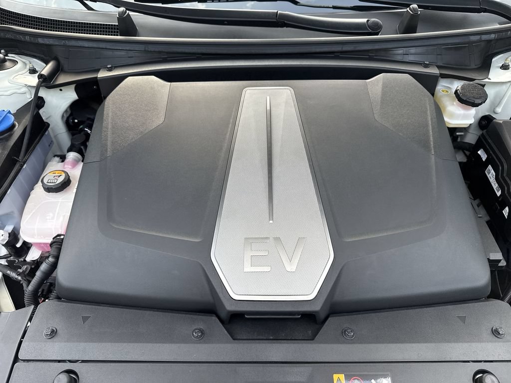 Used 2024 Kia EV6 Wind w/ Wind Technology Package AWD/4WD image 17