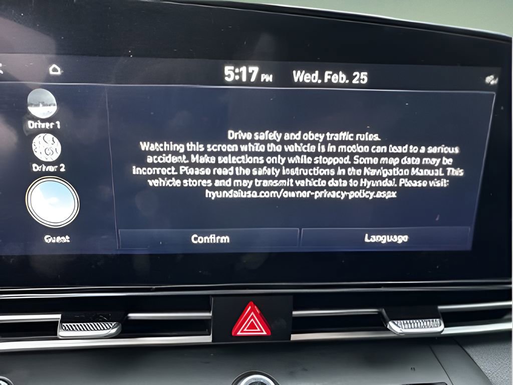 Used 2023 Hyundai Elantra SEL w/ Convenience Package image 28