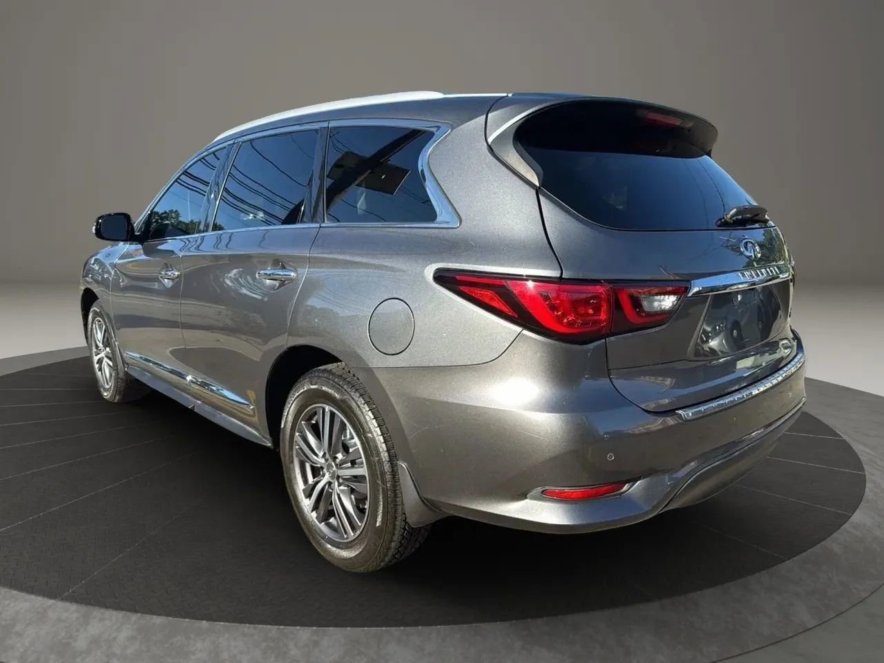 Used 2019 INFINITI QX60 Luxe w/ Essential Package image 7