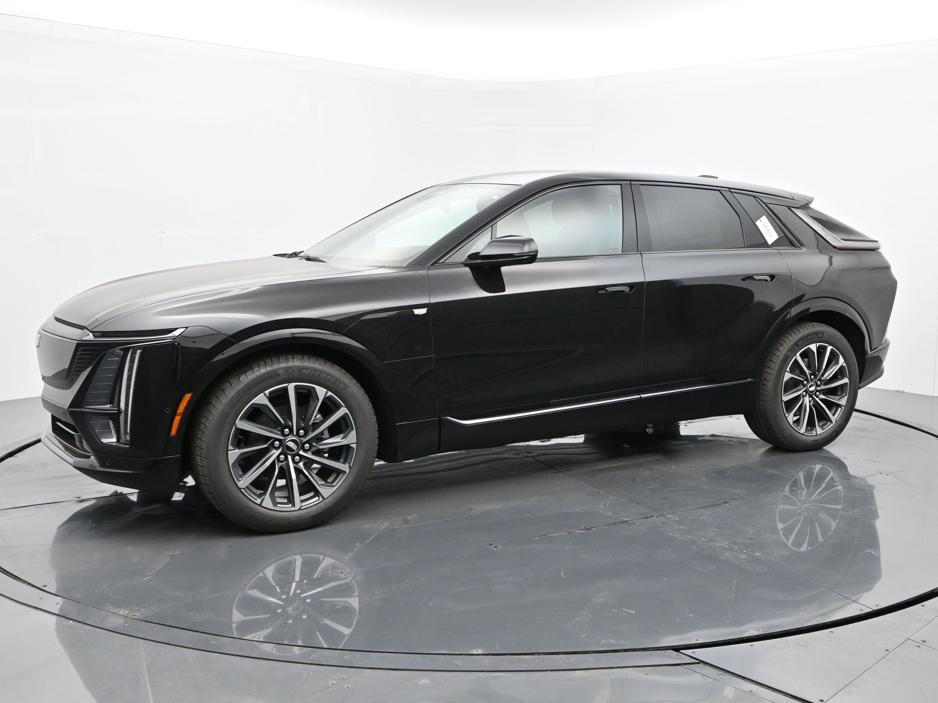 New 2025 Cadillac Lyriq Sport w/ LPO, Floor Liner Package image 2