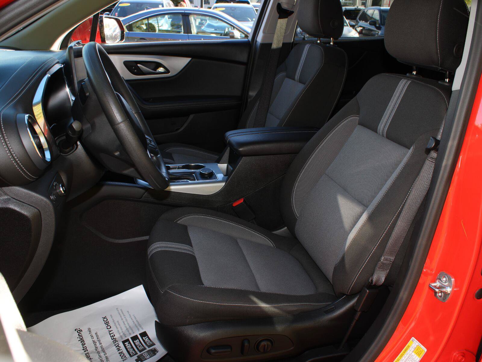 Used 2025 Chevrolet Blazer LT AWD/4WD image 18