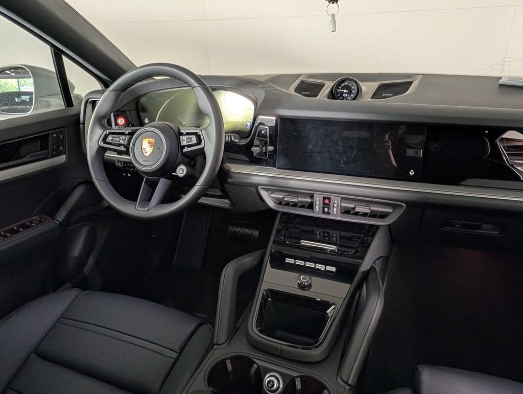New 2026 Porsche Cayenne Coupe AWD/4WD image 22