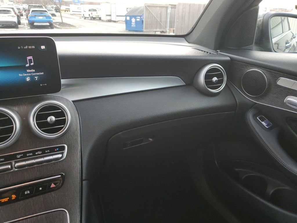 Used 2022 Mercedes-Benz GLC 300 4MATIC image 26