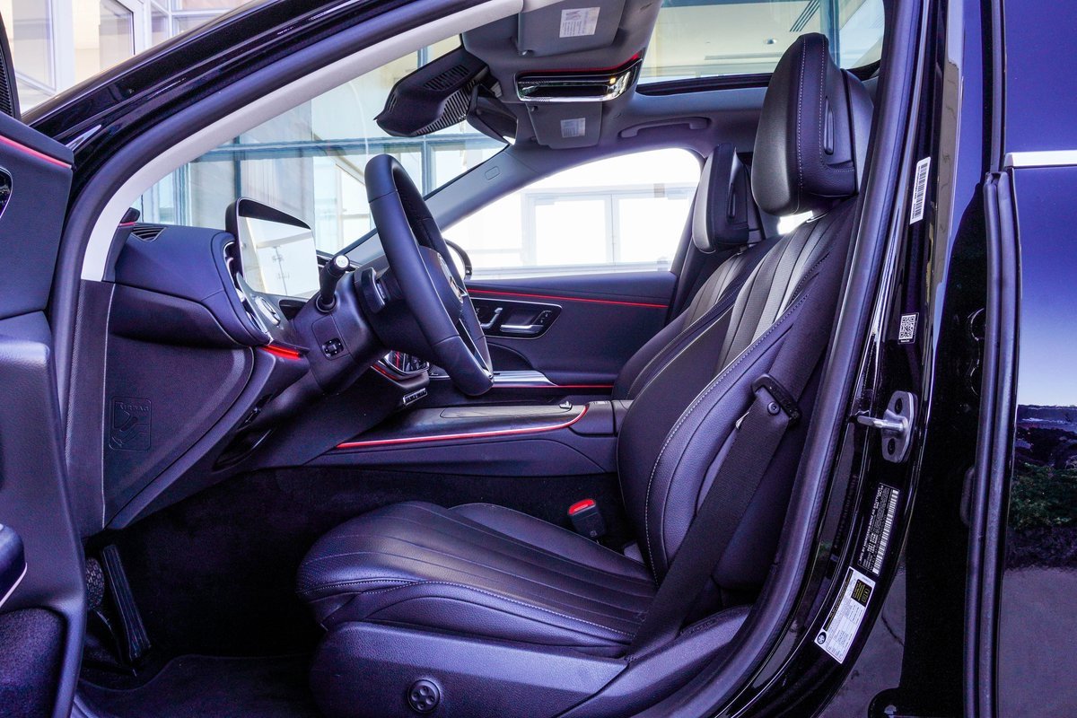 Used 2024 Mercedes-Benz E 350 4MATIC Sedan image 21