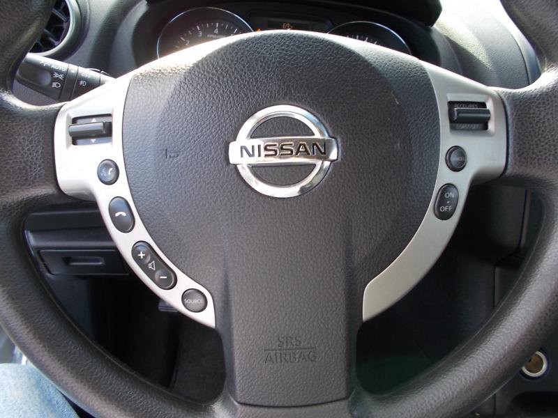 Used 2013 Nissan Rogue SV w/ Premium Pkg image 29