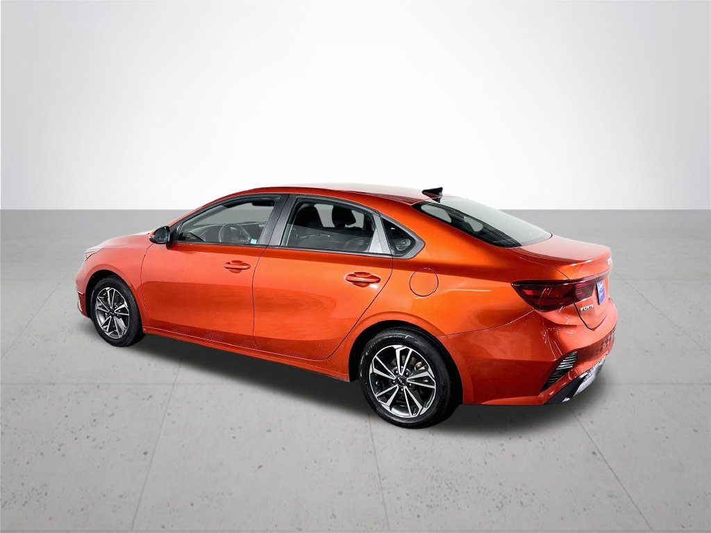 Used 2023 Kia Forte LXS w/ LXS Technology Package FWD image 8