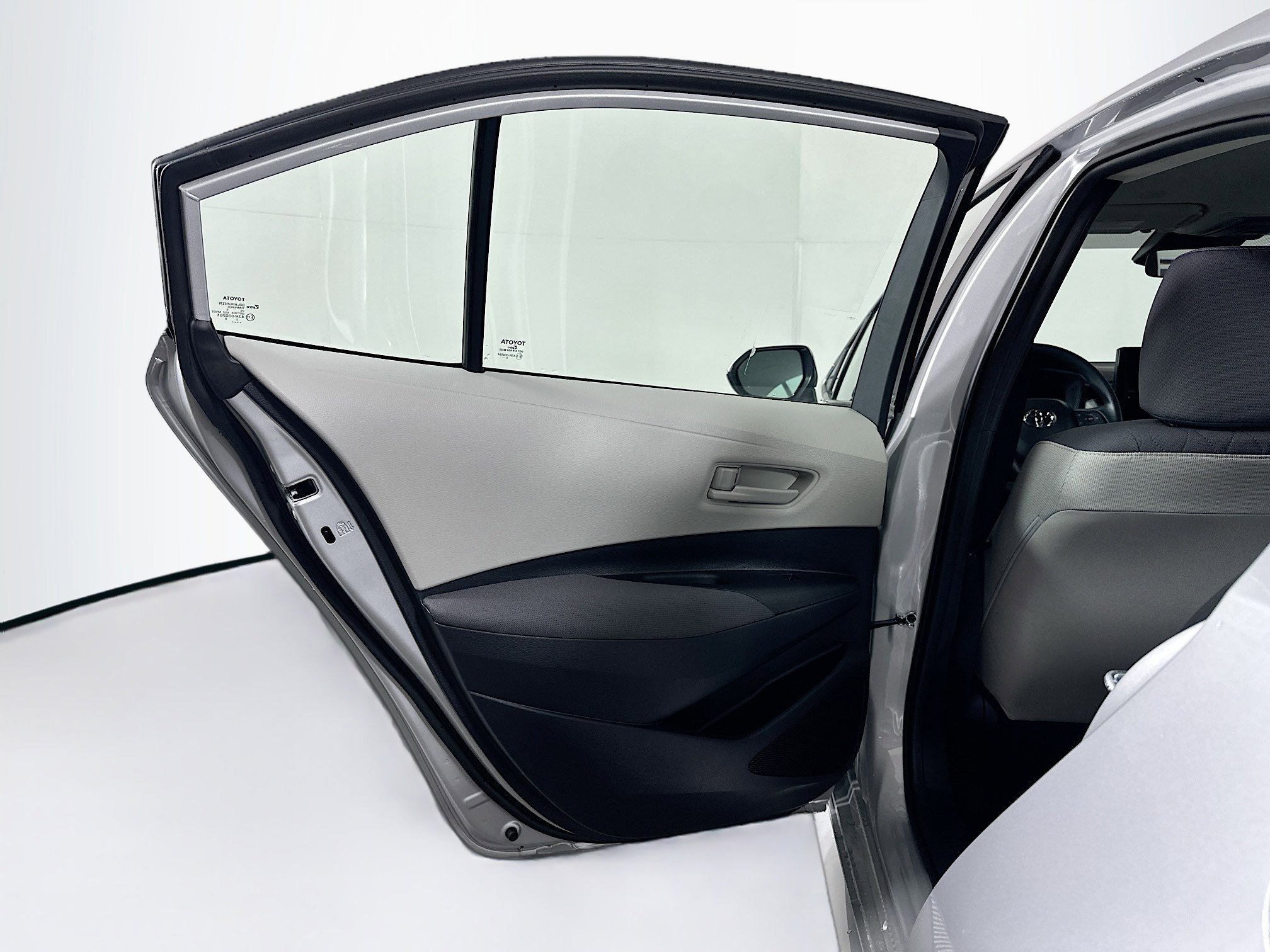 Used 2026 Toyota Corolla LE image 25