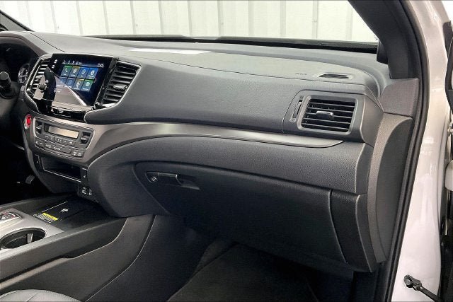 Certified 2024 Honda Passport EX-L image 18