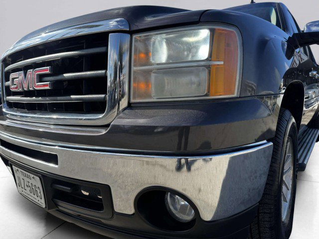 Used 2010 GMC Sierra 1500 SLE w/ Texas Edition image 12