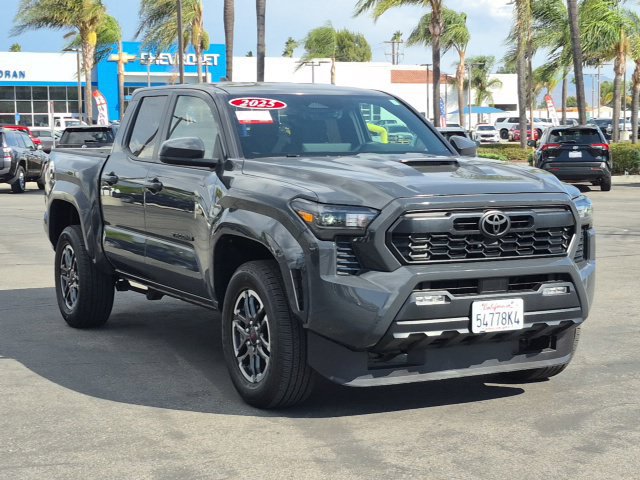 Used 2025 Toyota Tacoma TRD Sport RWD image 3