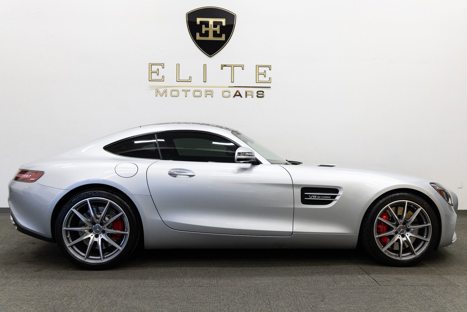 Used 2016 Mercedes-Benz AMG GT S w/ Exclusive Interior Package image 9