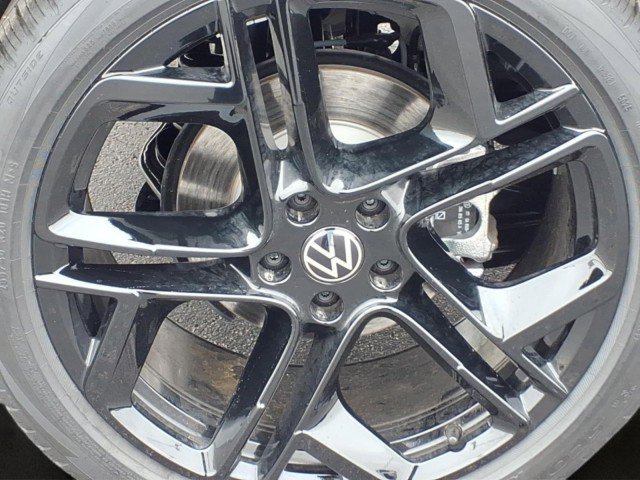 New 2026 Volkswagen Tiguan SE R-Line image 7