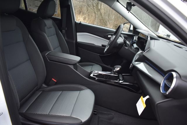New 2026 Chevrolet Trax LT w/ Driver Confidence Package image 13