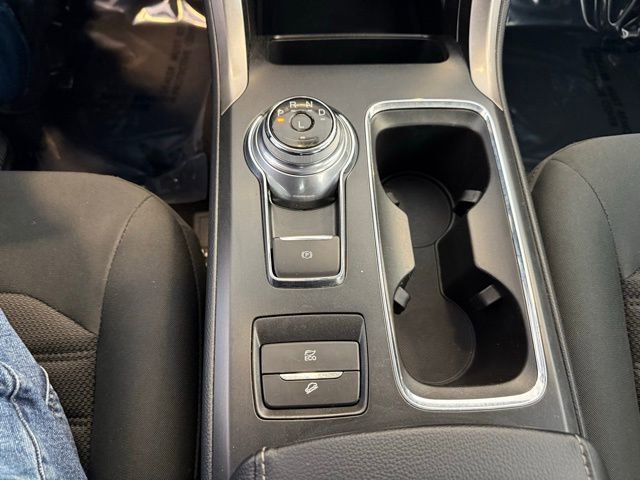 Used 2019 Ford Fusion SE FWD image 16