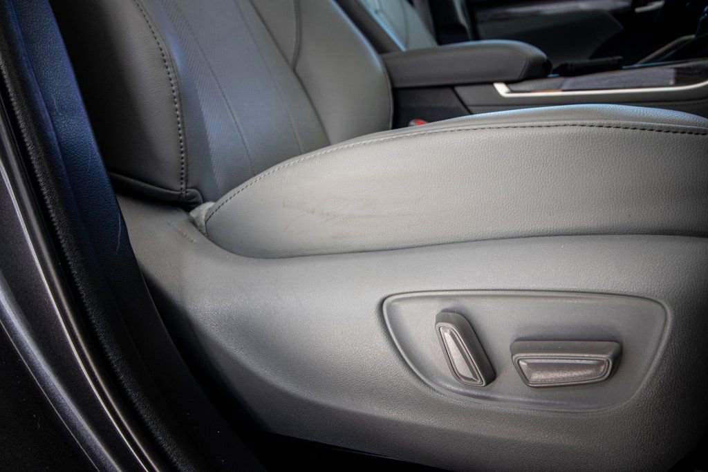 Used 2023 Toyota Highlander Limited image 41