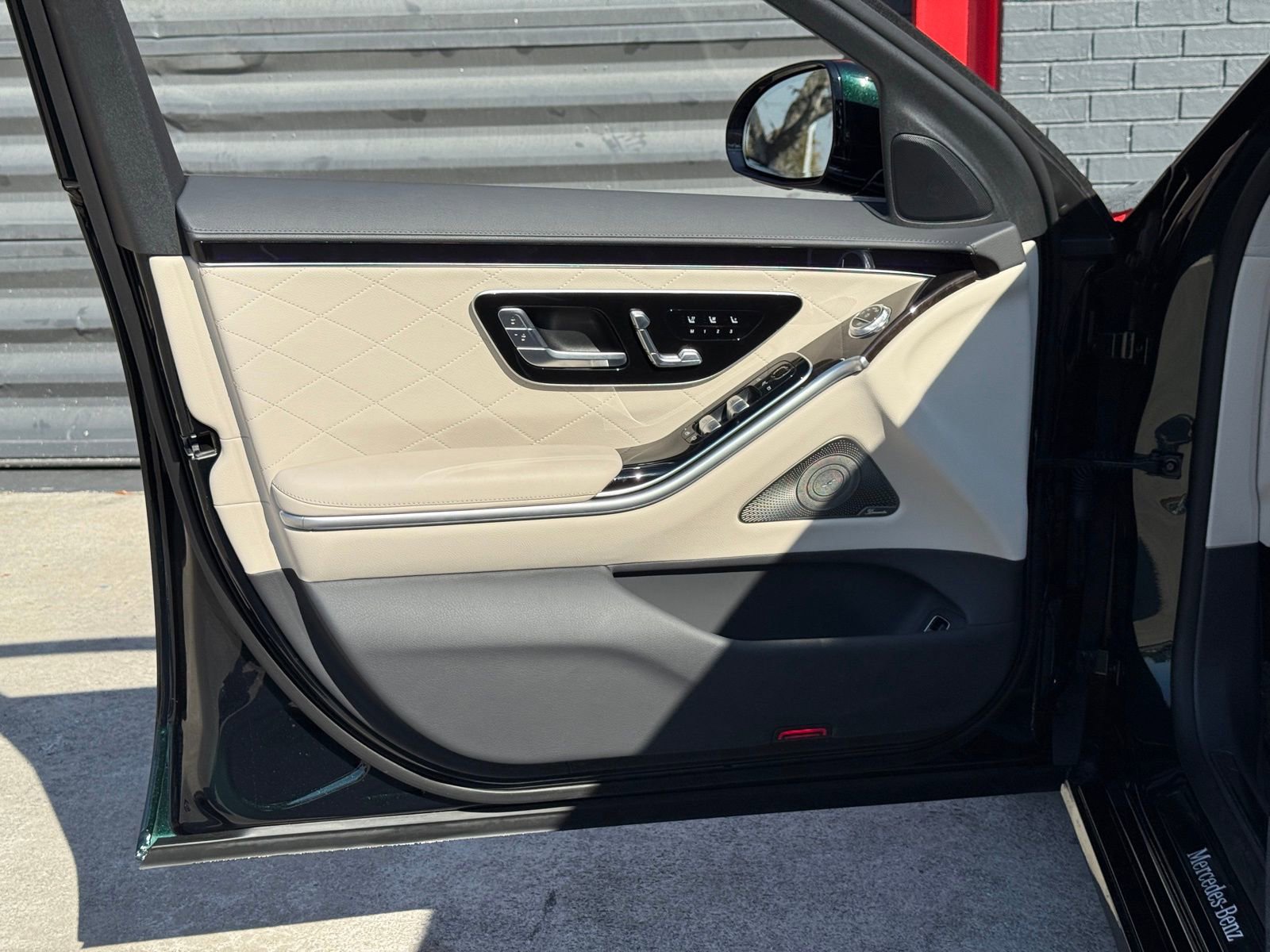 Used 2023 Mercedes-Benz S 500 4MATIC image 11