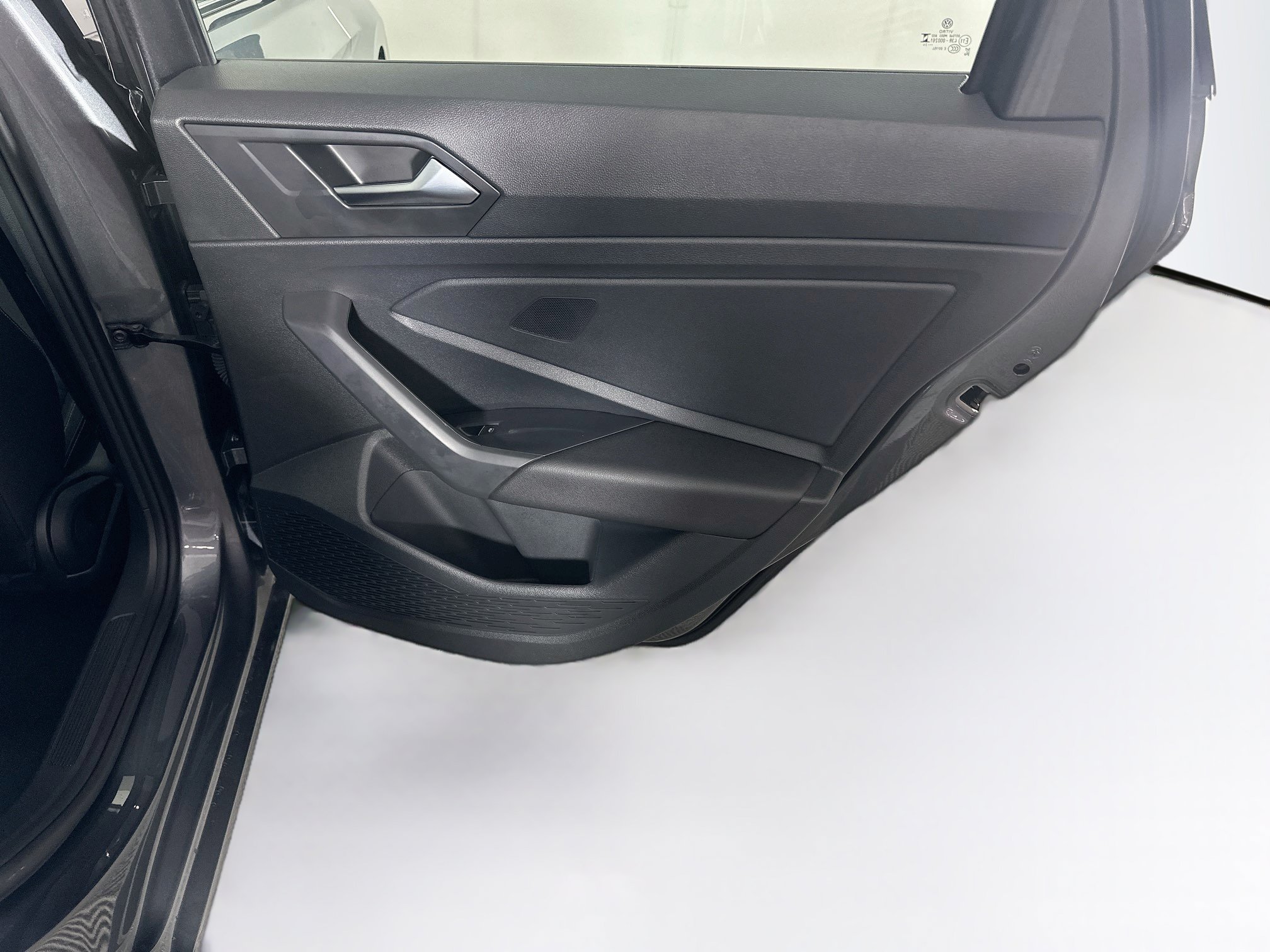 Used 2024 Volkswagen Jetta SE w/ Panoramic Sunroof Package FWD image 29