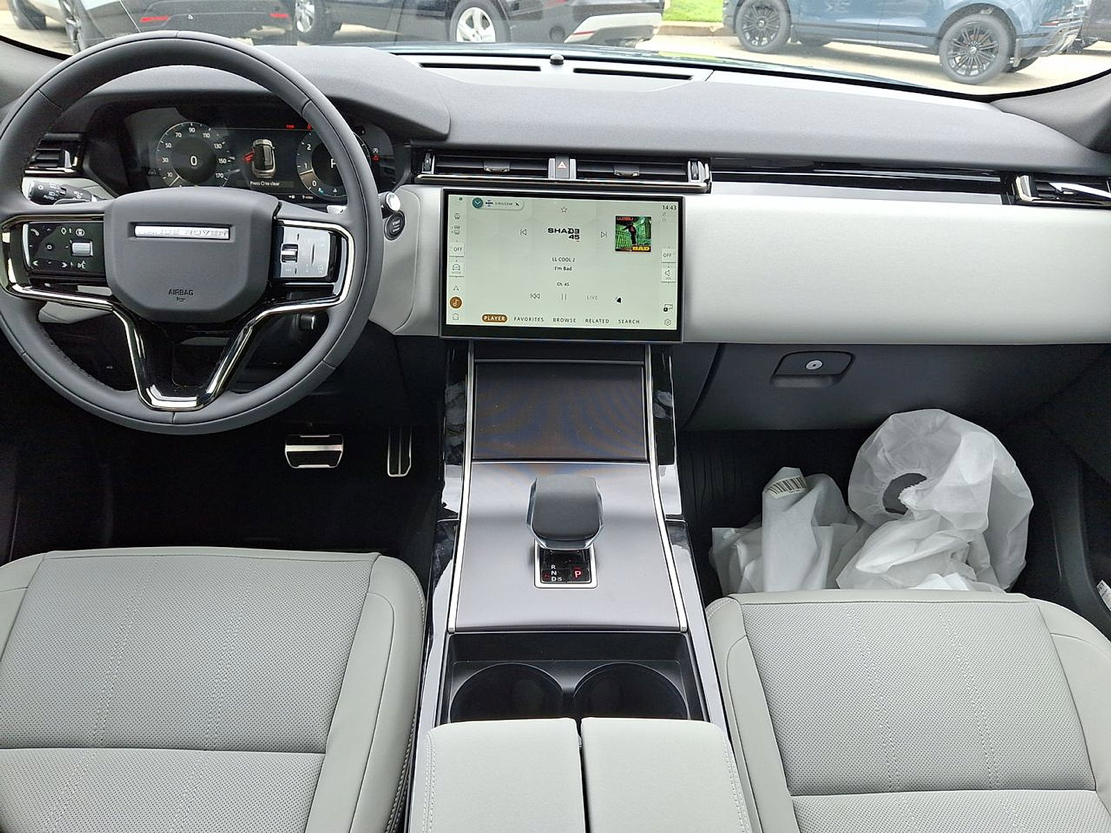 Certified 2026 Land Rover Range Rover Velar Dynamic SE image 10