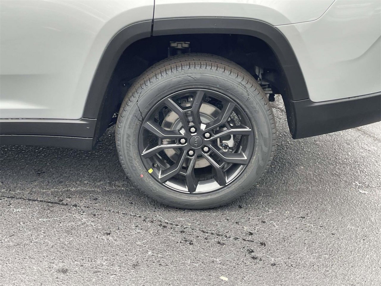 New 2025 Jeep Grand Cherokee L Limited image 12