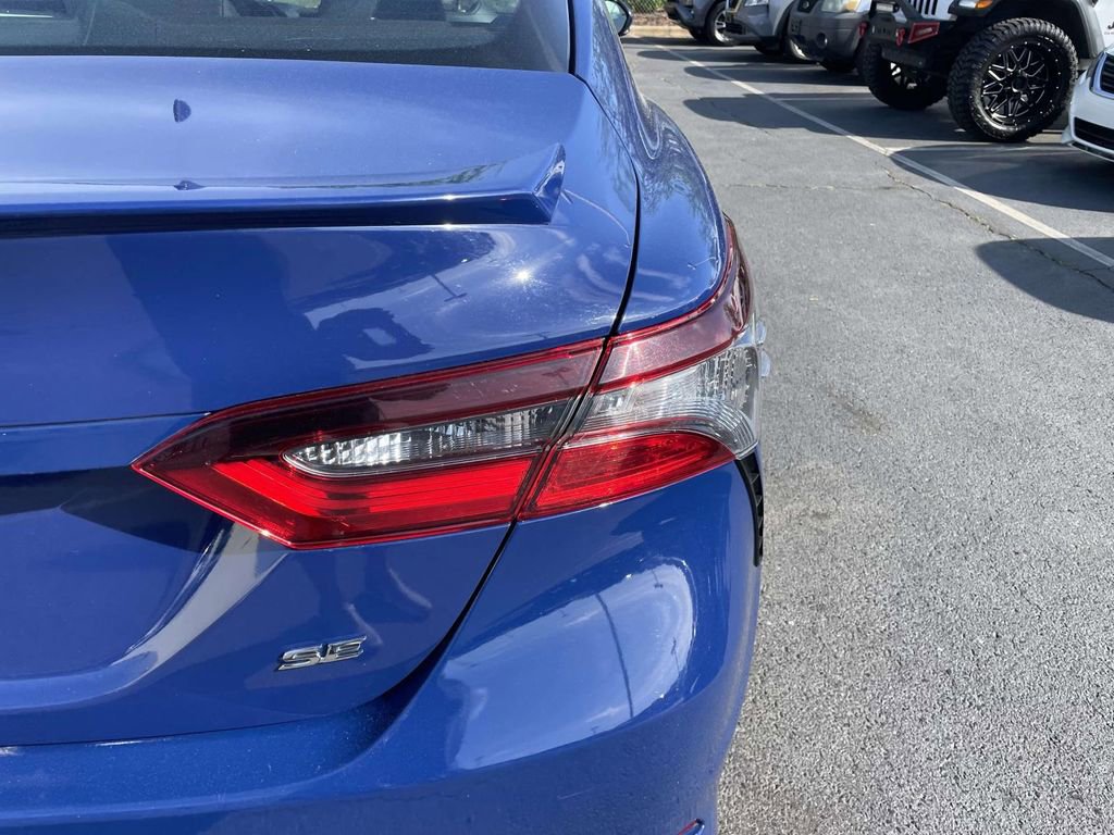 Used 2024 Toyota Camry SE w/ Convenience Package FWD image 18