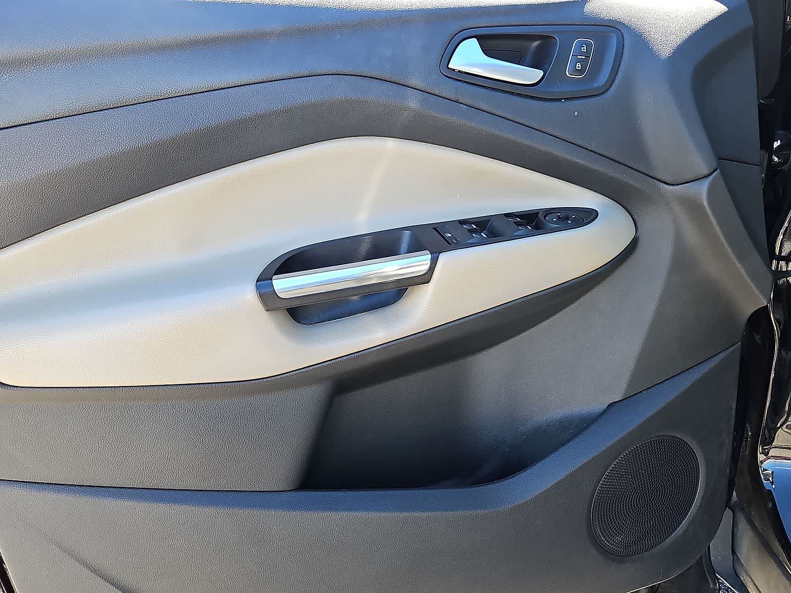 Used 2019 Ford Escape SEL FWD image 27