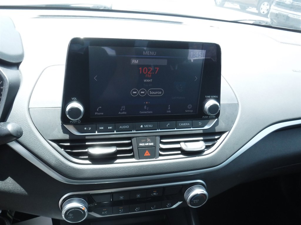 Used 2022 Nissan Altima 2.5 SV FWD image 14