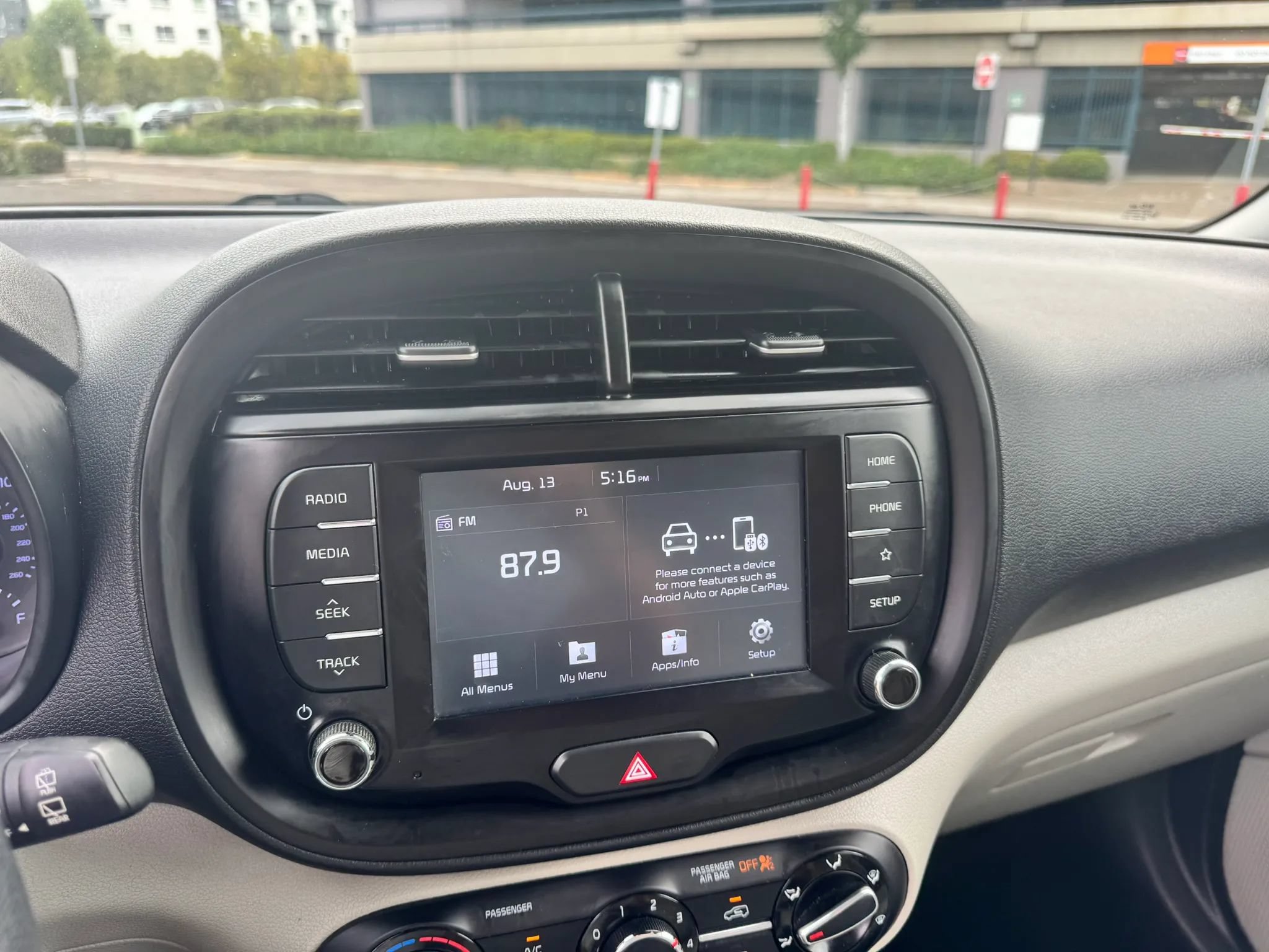Used 2020 Kia Soul S FWD image 15