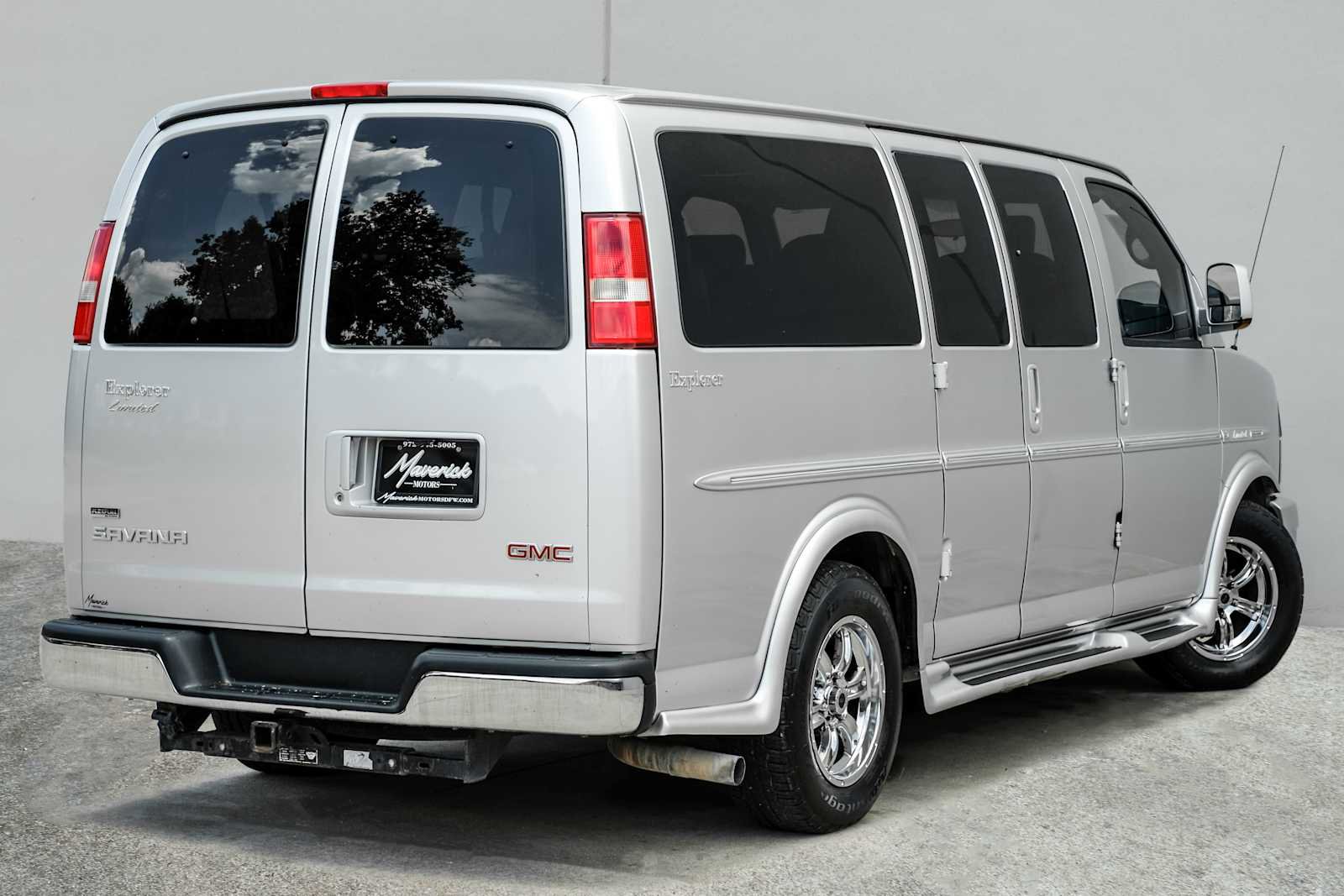 Used 2012 GMC Savana 1500 RWD image 8