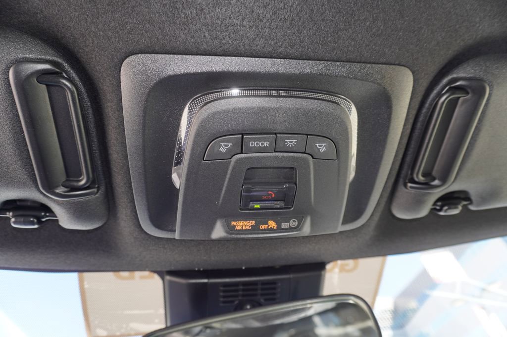 Certified 2026 Toyota Corolla SE image 5