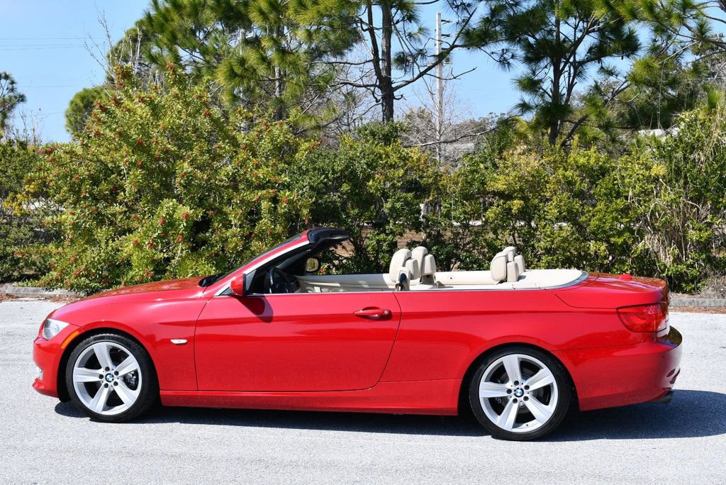 Used 2011 BMW 328i Convertible image 36