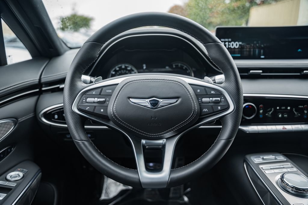 Used 2025 Genesis GV70 3.5T Sport w/ Sport Advanced Package image 28