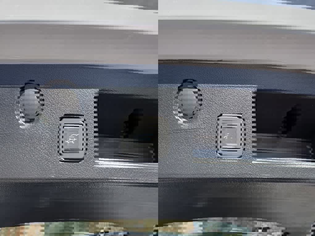 New 2026 Chevrolet Equinox LT w/ Convenience Package II image 33