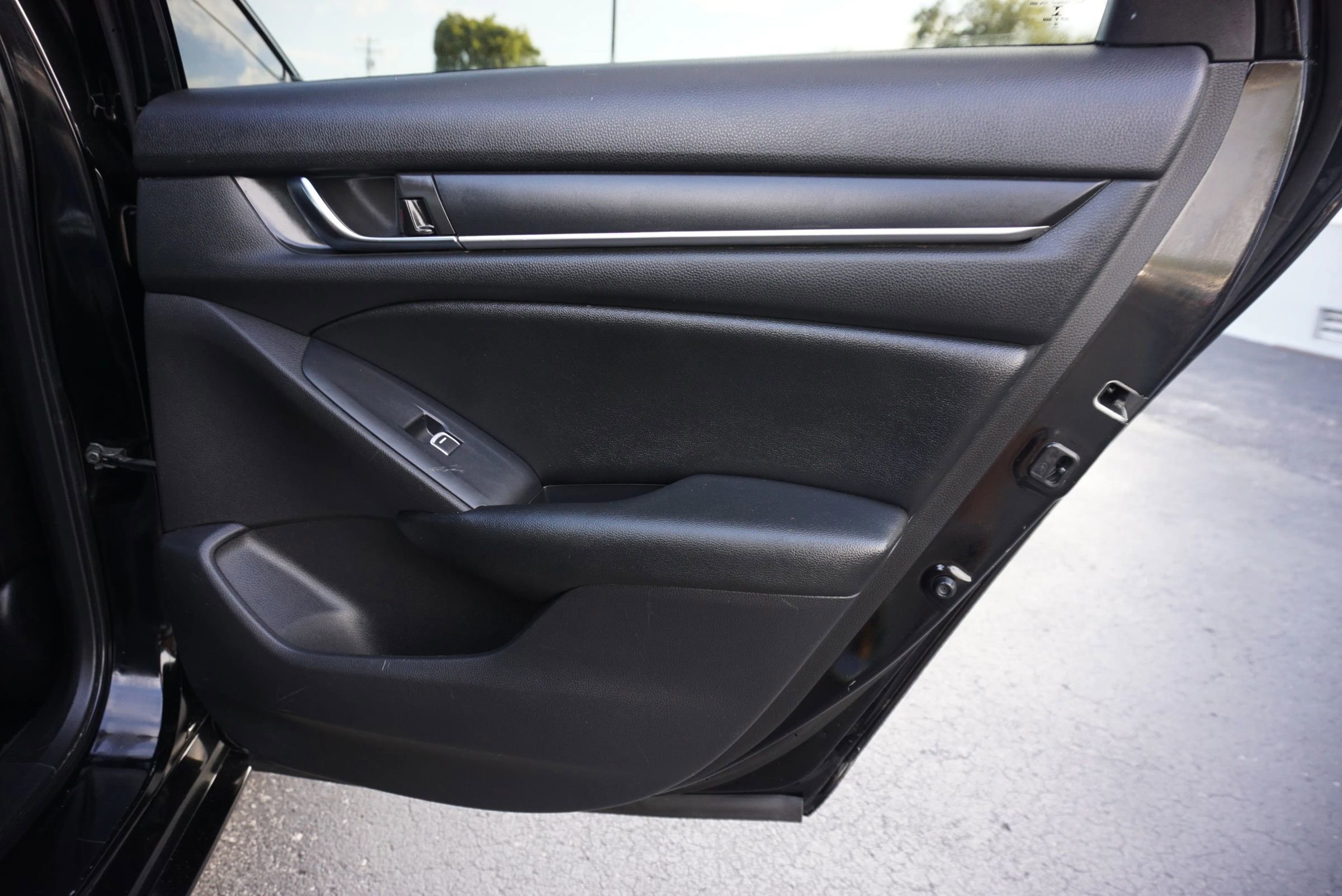 Used 2021 Honda Accord Sport image 23