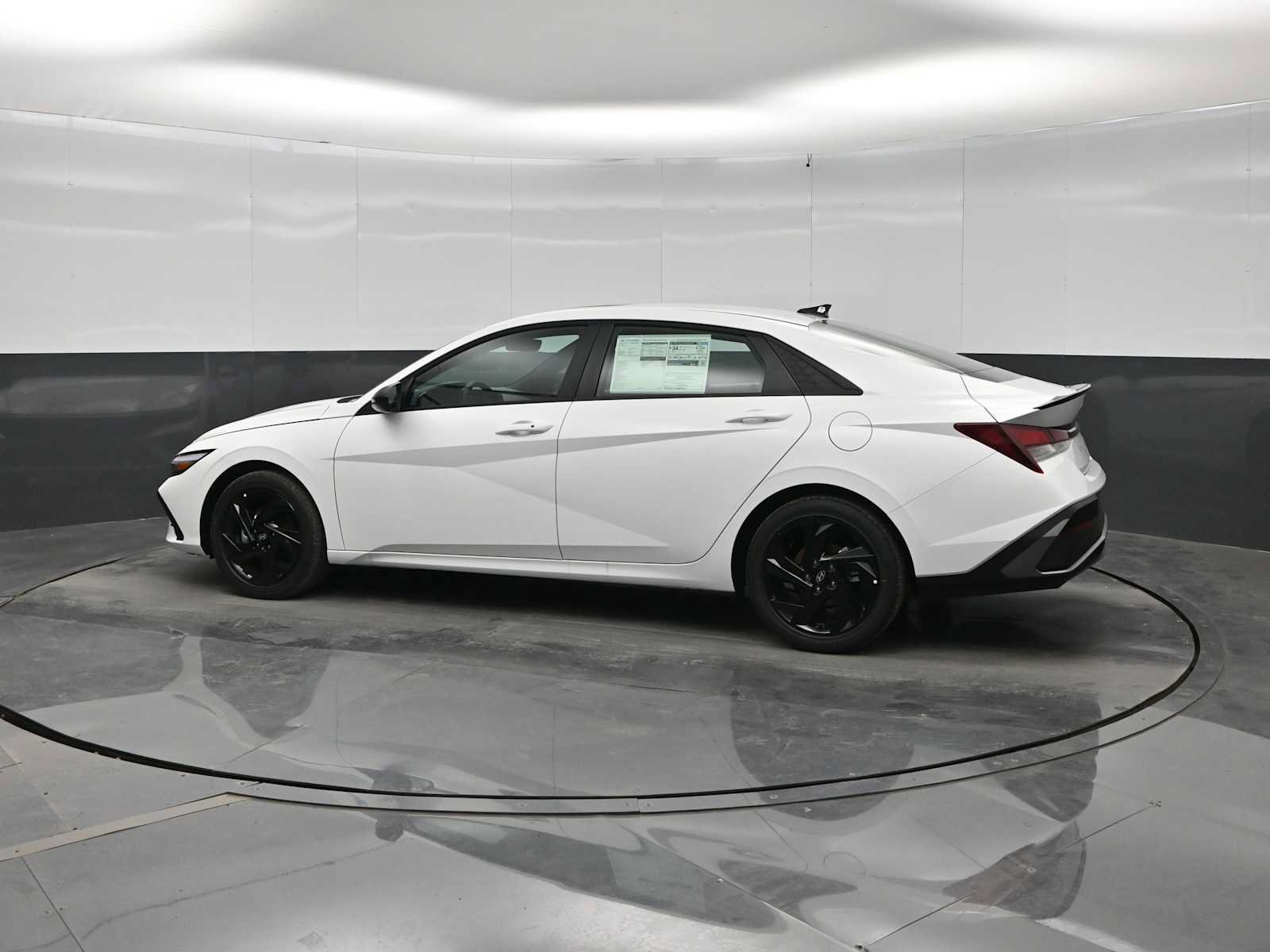 New 2026 Hyundai Elantra SEL Sport FWD image 5
