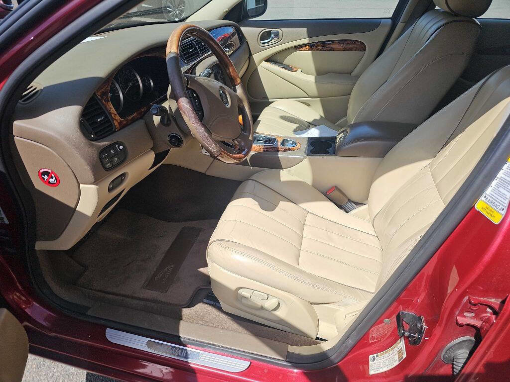 Used 2005 Jaguar S-TYPE 4.2 image 10