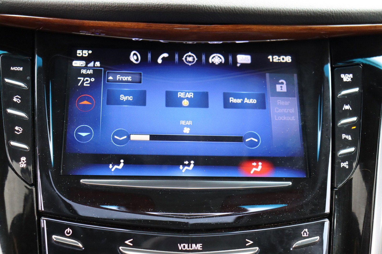 Used 2019 Cadillac Escalade Luxury AWD/4WD image 38