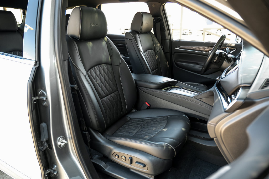 Used 2024 Buick Enclave Avenir w/ Avenir Technology Package FWD image 50
